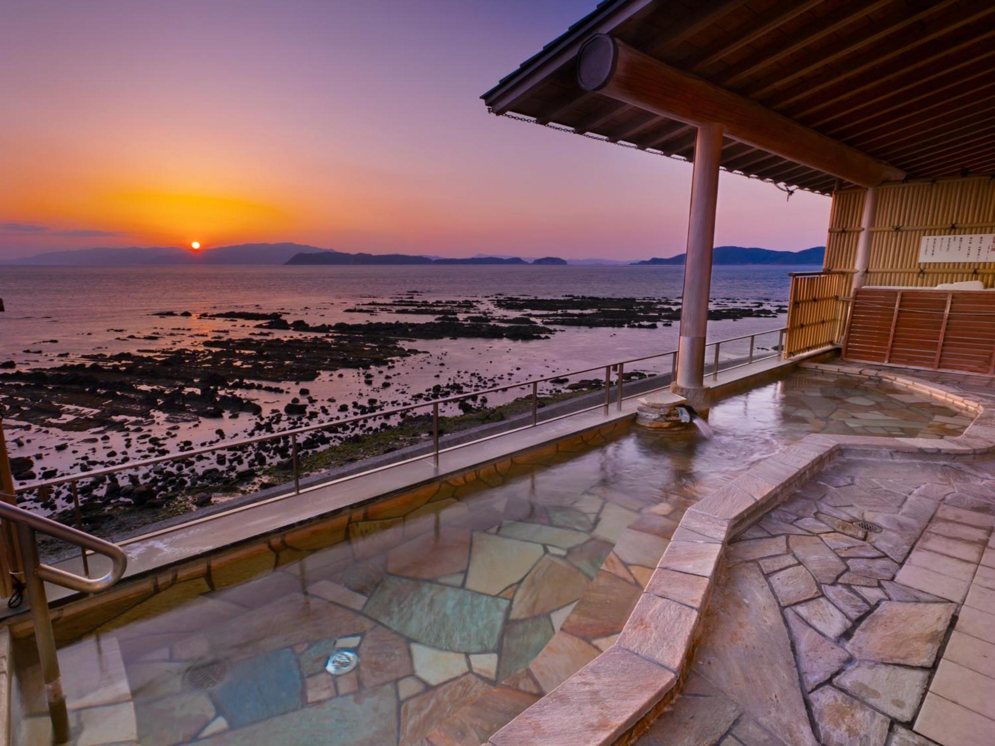 Wakayama Kada Onsen Kada Kaigetsu Hotel Exterior foto