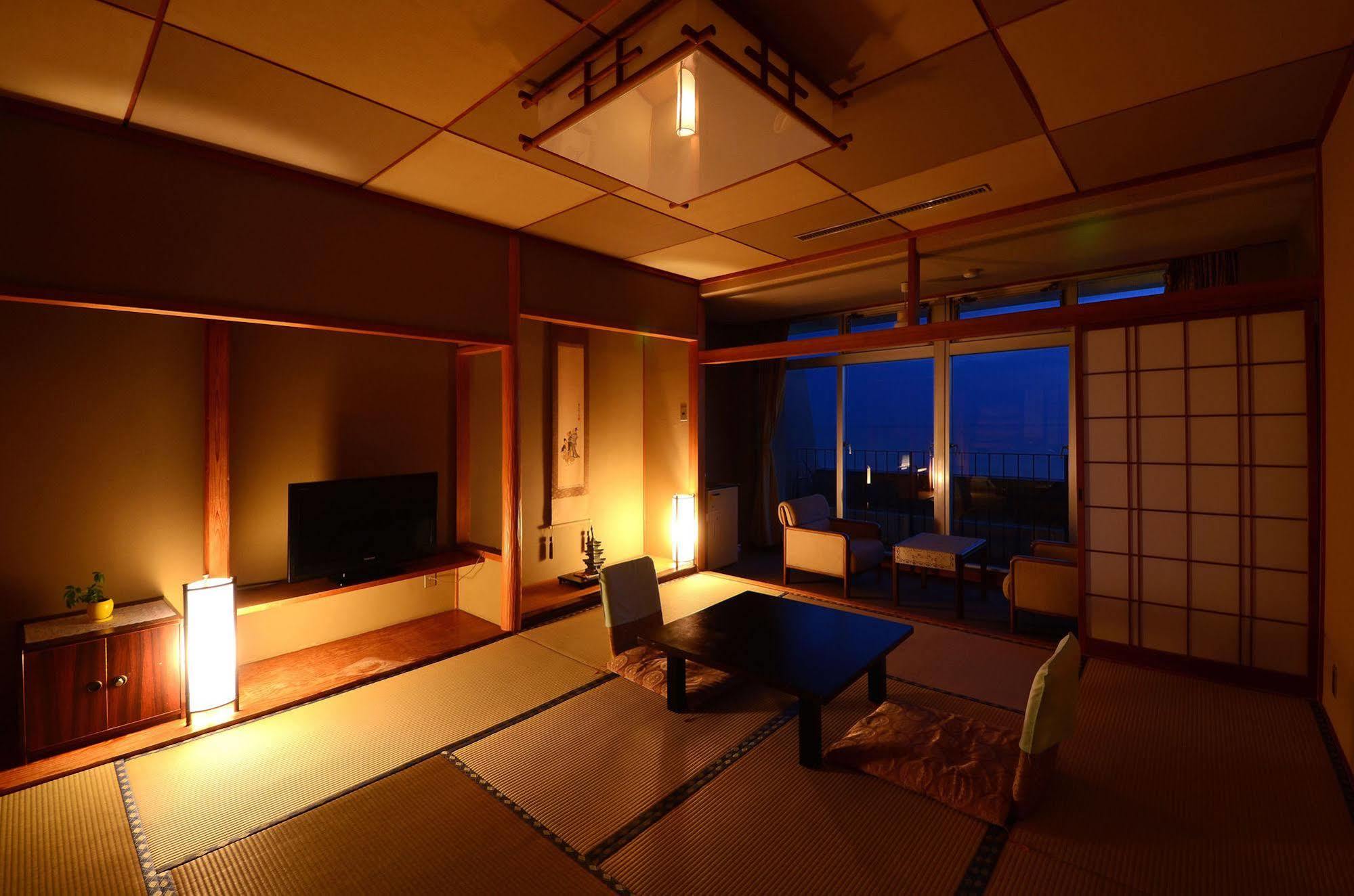 Wakayama Kada Onsen Kada Kaigetsu Hotel Exterior foto